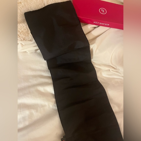 Ladies black Holt Renfrew scarf nwt - Picture 14 of 15